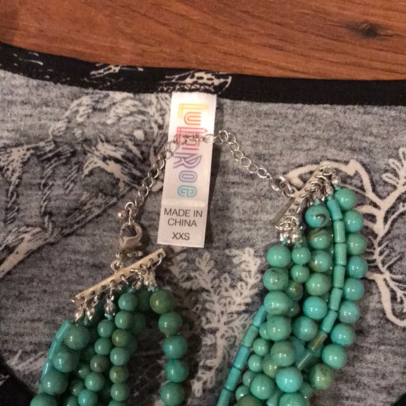 NWT LULAROE CLASSIC T - Picture 4 of 4